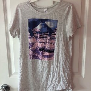 Ivivva tee shirt
